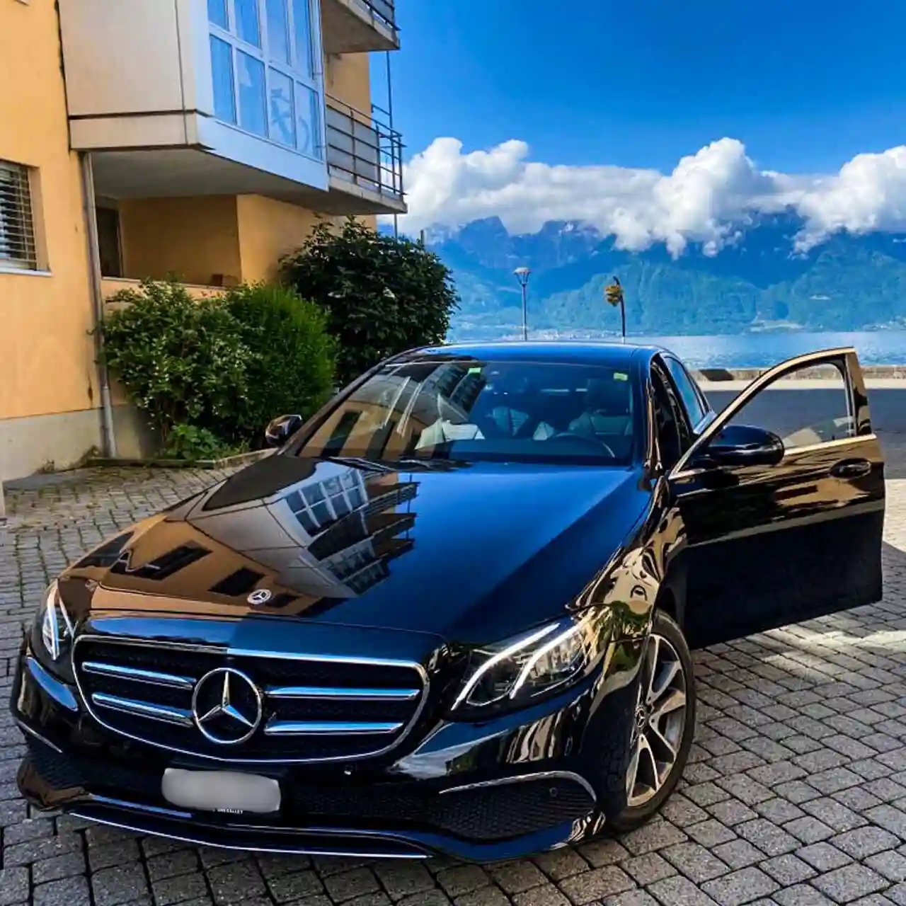 Geneva to Montreux Geneve-to-montreux-private-taxi-service-